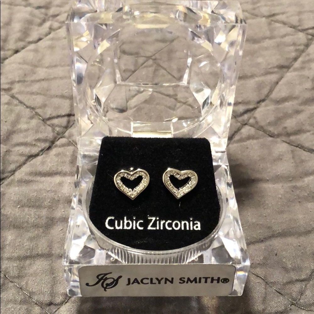 Brand New ❤️earring